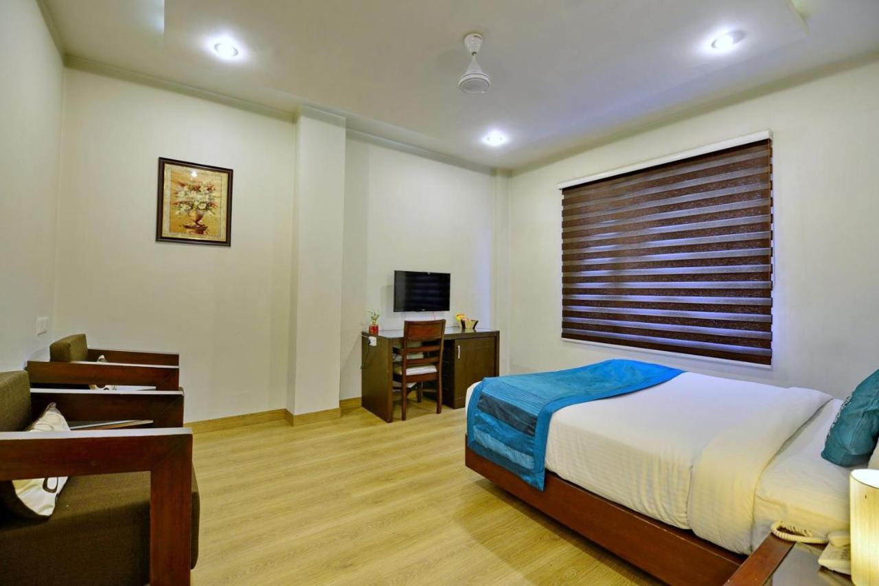 Vivo Hotels Jalandhar Buitenkant foto